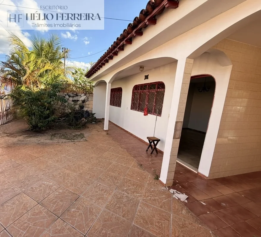 Excelente imóvel no Setor Oeste do Gama, lote com 275m² , próximo à escolas e co...