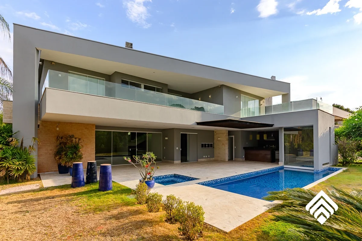 SMDB 24 | LAGO SULArquitetura contemporânea | 750 m² | 4 suítes | Condomínio fec...