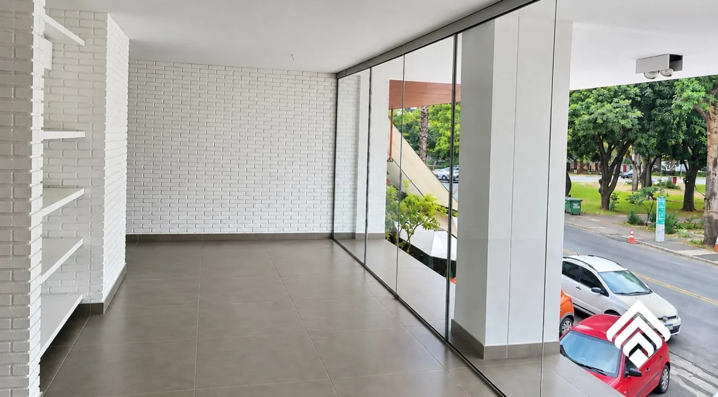 LOJA DUPLA NA 302 SUL | 210 M² | RENDA DE R$ 14 MIL/MÊSNa 302 Sul, uma das melho...