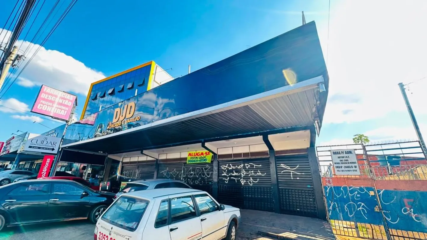 QSC 19 - Loja comercial com 390m²/ R$ 8.000,00/Taguatinga SulLoja com:-2 banheir...