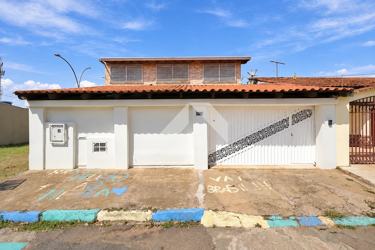 Espaço para família toda, para trabalhar em casa e para receber quem você gosta!...