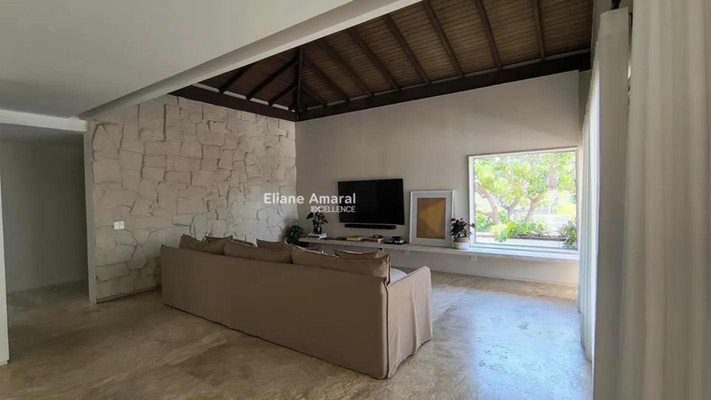 VILLA154168 - Última atualização: 27/10/26 23:31O privilégio de viver em um refú...