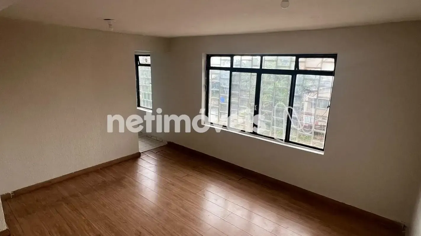 QI 10 - Excelente localização Kitchnette, com 25,00 m².Sala com piso flutuante.C...