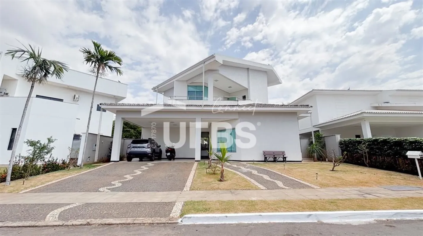 COD U-0034832 - Sobrado : parte térrea: garagem 4 carros, sendo 2 cobertos, hall...