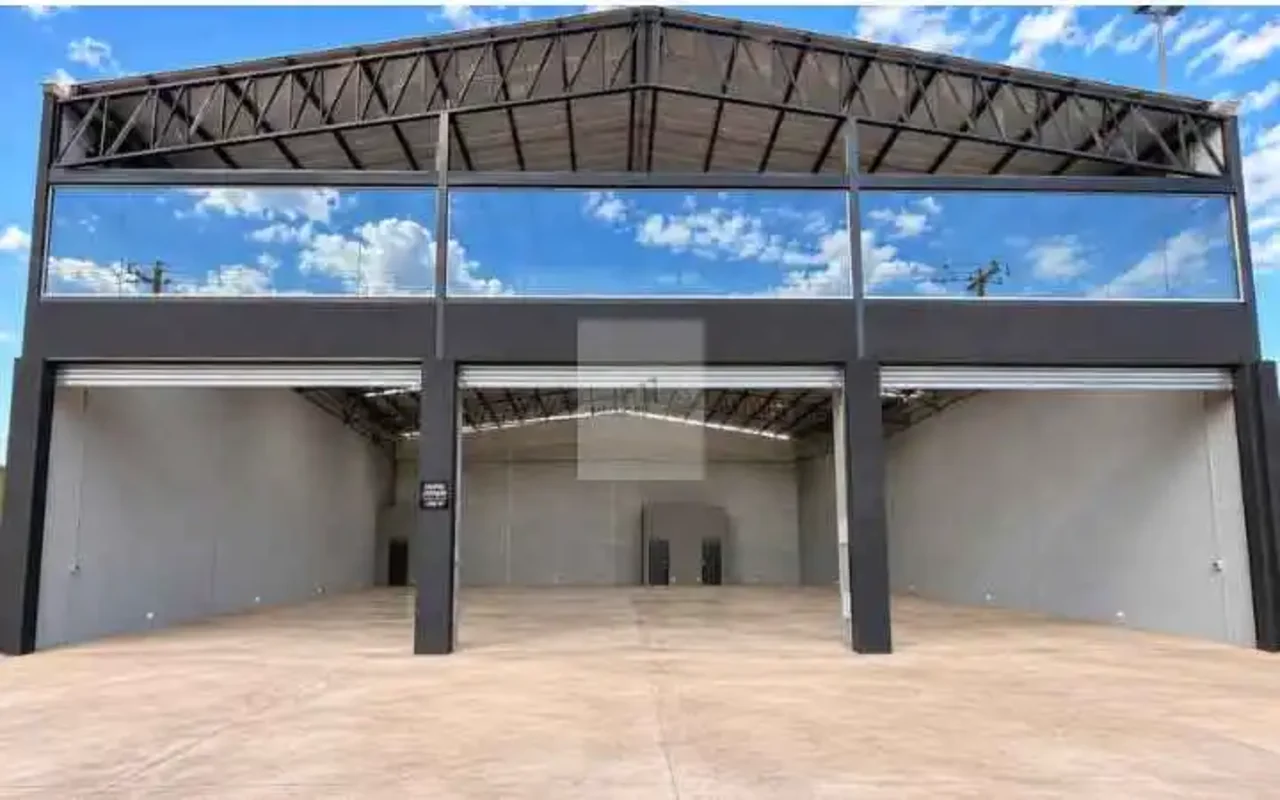 GALPÃO NOVO PARA ALUGUEL | QNO 20 – CEILÂNDIA 504 m² de área 21 x 24 metros Pé-d...