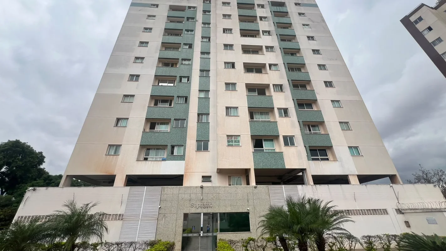 APARTAMENTO À VENDA — SAMAMBAIA SULApartamento de 2 quartos, sendo 1 suíte, loca...