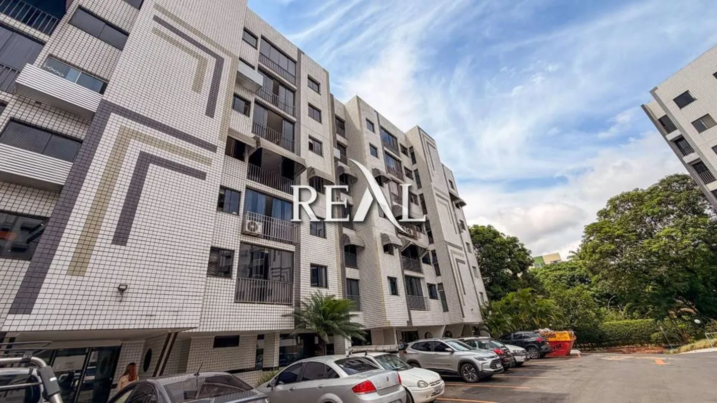 A Imobiliária Real apresenta este excelente apartamento à venda na Área Octogona...