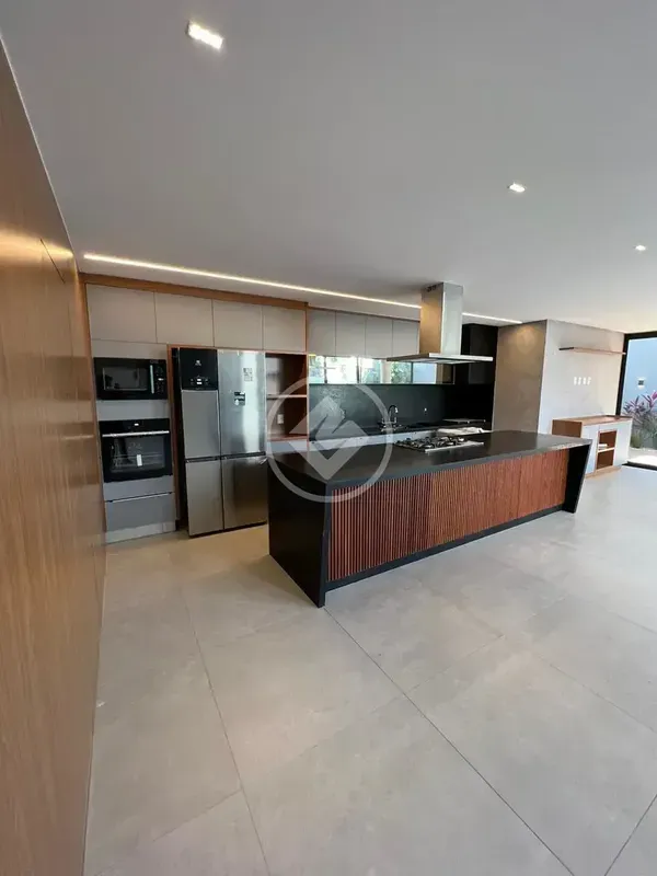 â?ªï¸? Sobrado no Jardins Madri com 290m2 de construÃ§Ã£o e 377 m2 de terrenoâ?ª...