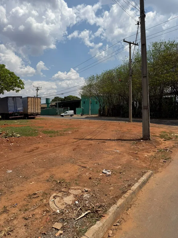 DescriçãoTerreno de 2.061,99m² em Rua R.39, Esquina com R. Dezoito, Jardim Bonan...