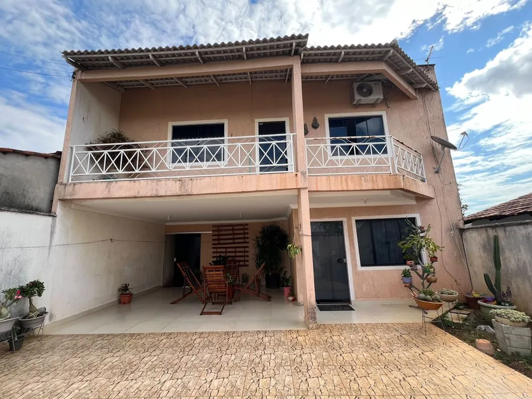 Este excelente sobrado de 280 m² de área construída foi pensado para quem busca ...