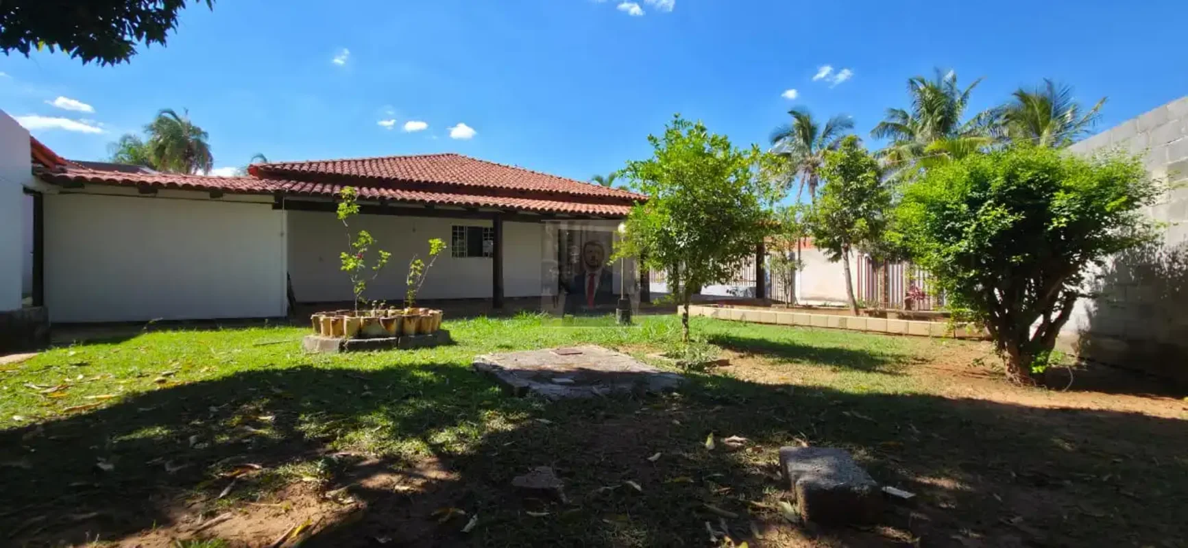 Casa Solta na Laje com Quintal Integrado e Segurança – -Valor do Imóvel: R$ 750....