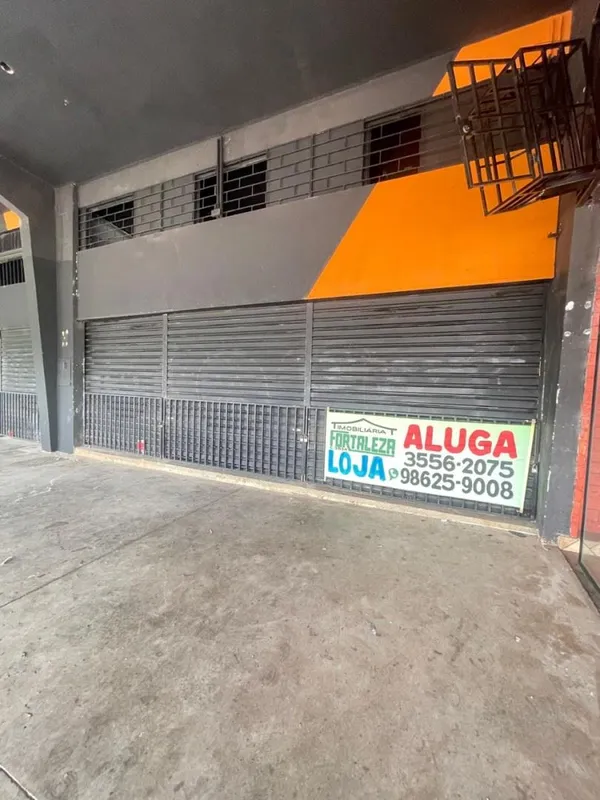 LOJA COMERCIAL COM 02 BANHEIROS NA COMERCIAL DO CINE ITAPUÃPROXIMA A BULLS HAMBU...