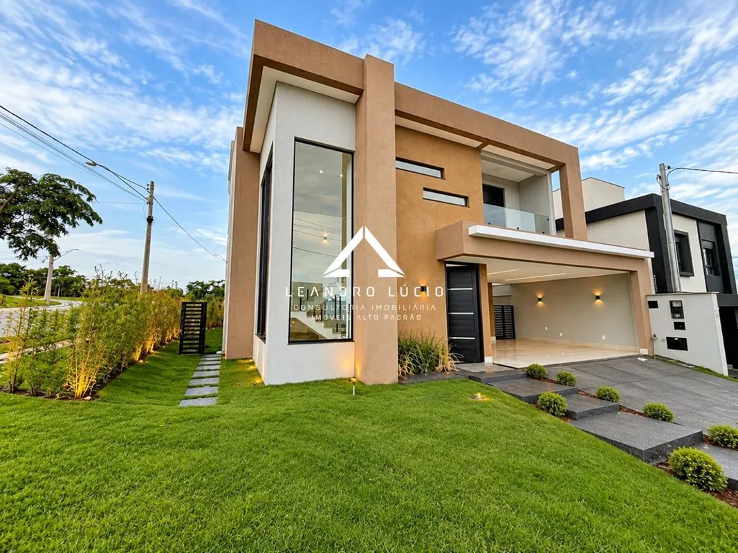 CASA À VENDA NO JARDINS PARMA LOTE DE ESQUINA 3 SUÍTES PISCINA 208 M² Casa exclu...