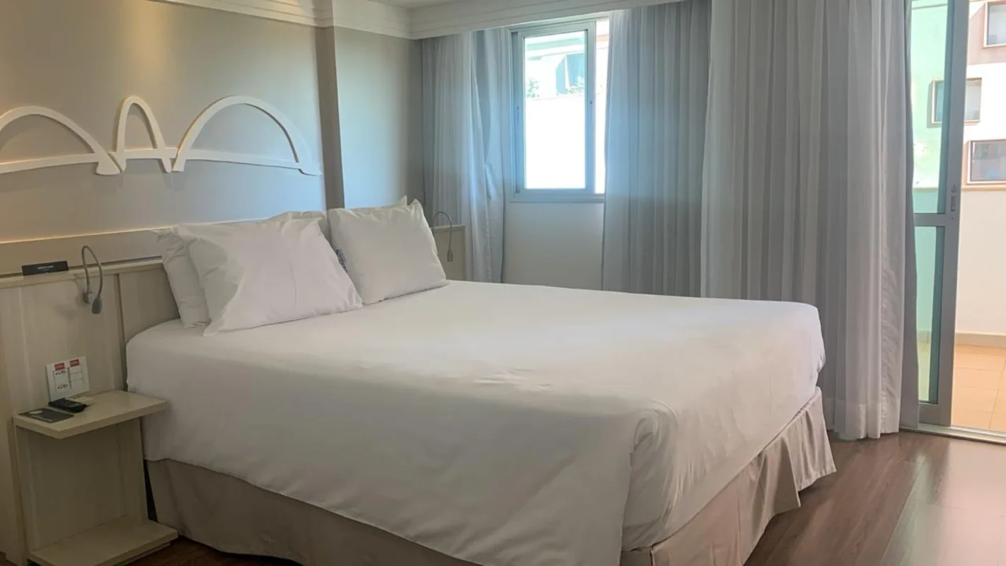 Apartamento Flat mobiliado e equipado com ar condicionado à venda na Asa Norte. ...