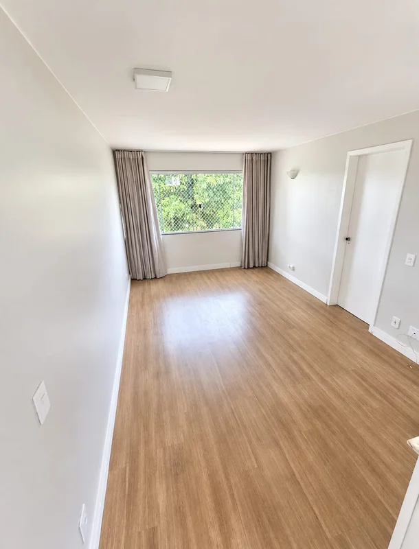 EXCELENTE APTO VAZADO 410 NORTE:2 QTS.45M2.VAZADO.BANHEIRO.VISTA LIVRE.AR CONDIC...