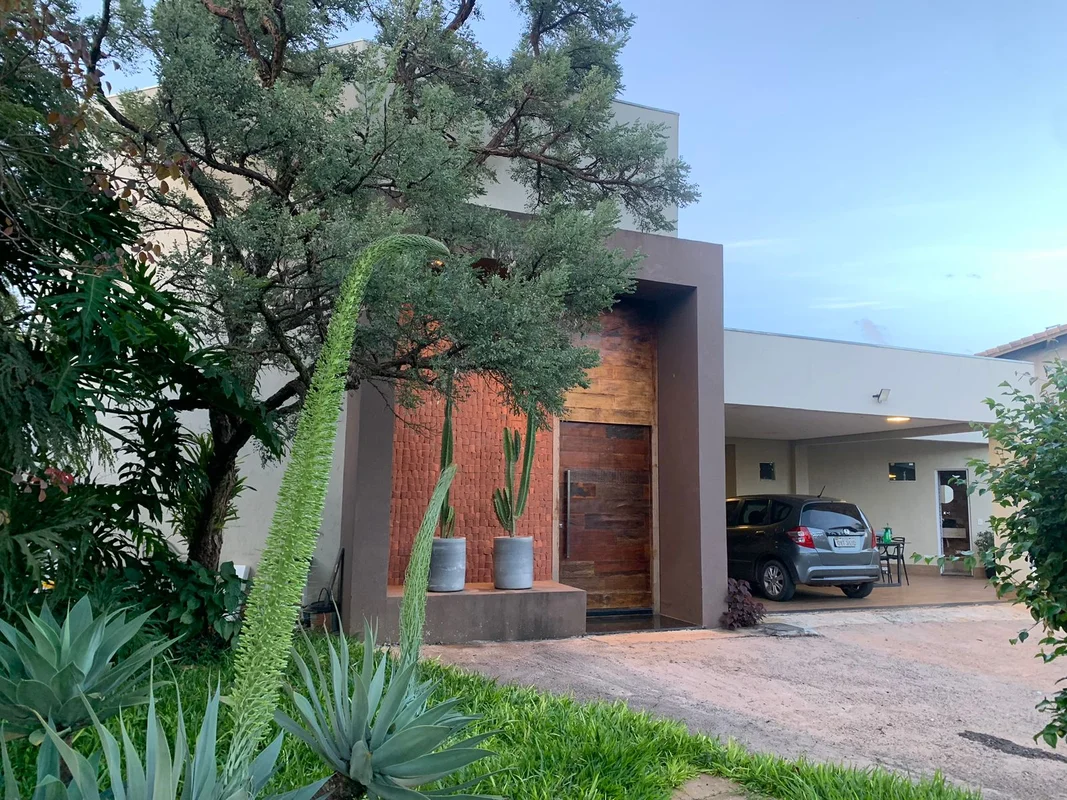 PROJETO ASSINADO - Casa Moderna e Sofisticada no Condomínio Ecológico Parque do ...