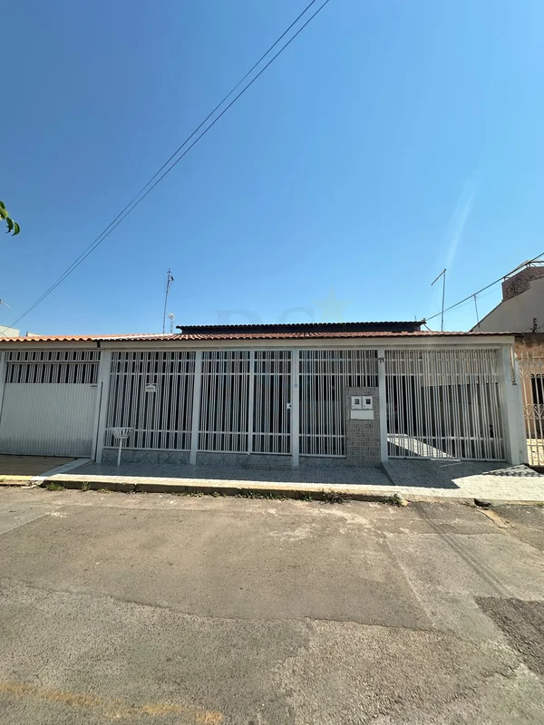 Casa à venda | Qd. 22 – Setor Leste do Gama Casa com excelente espaço e uma segu...