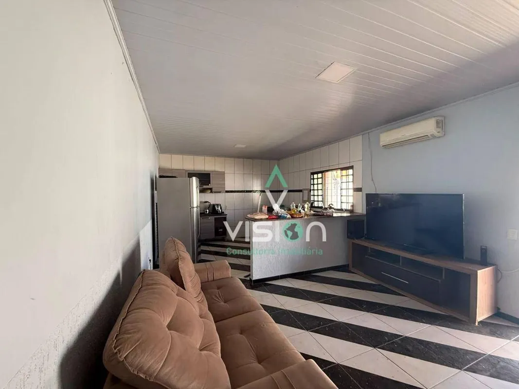 Venda em Vicente Pires Rua 4Casa com 430m² de lote, ideal para quem busca espaço...