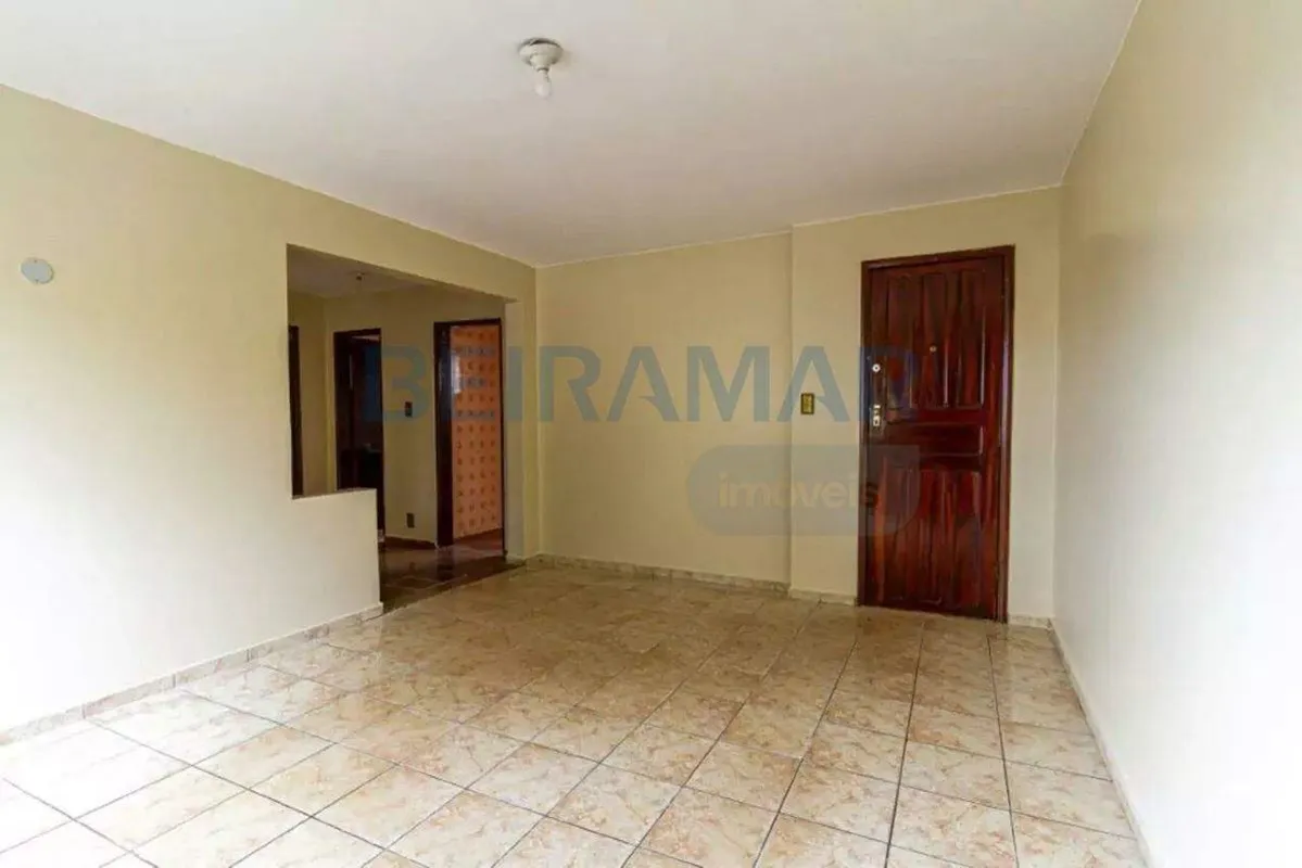 O imóvel dispõe de:- 3 quartos- Hall íntimo- Sala- Cozinha- Banheiro social- Pis...