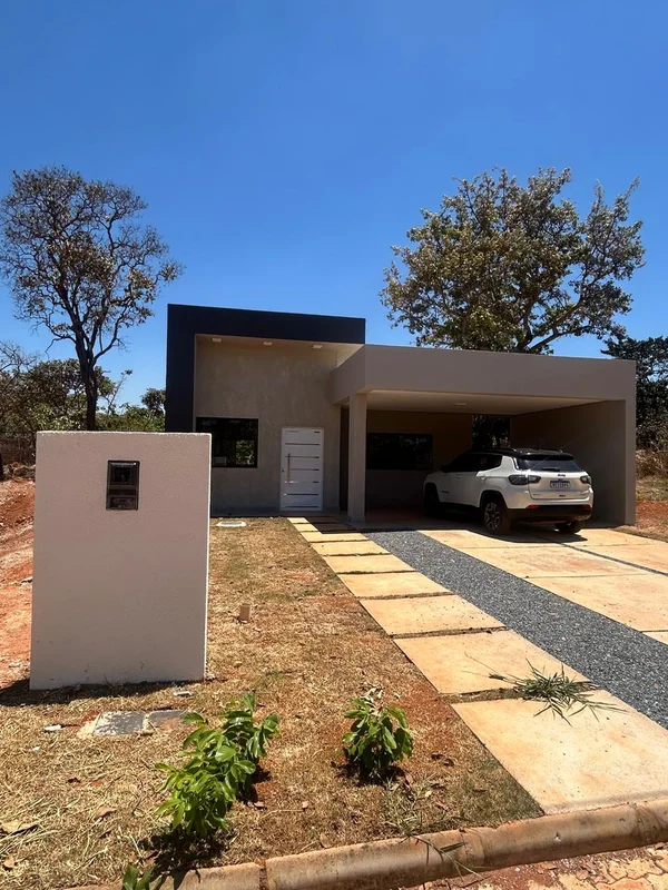 CONFORTO, MODERNIDADE E ESPAÇO PARA VIVER BEM!Se você procura uma casa moderna, ...