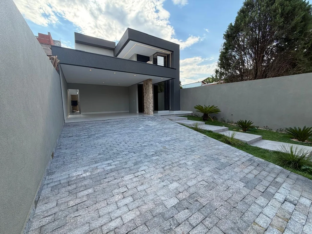 CASA NOVA À VENDA EM VICENTE PIRES!Rua 6 — Vazado para a Rua 4Modernidade, sofis...