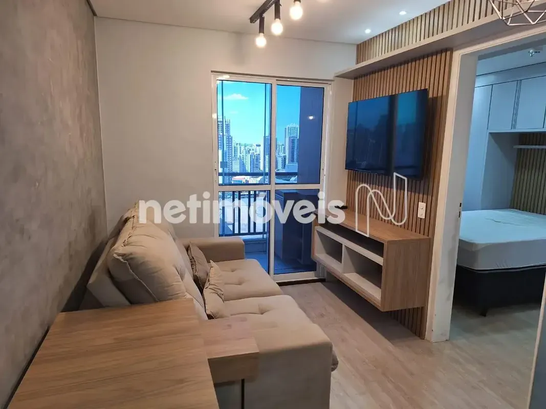 No valor do aluguel já está incluso o valor do condomínio!Excelente apartamento ...