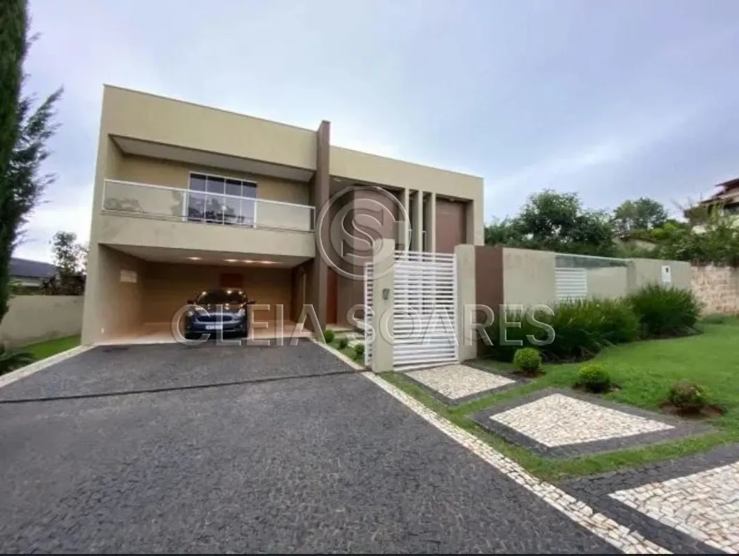 VENDA CASA EM CONDOMÍNIO FECHADO ALTO PADRÃO! Conforto, segurança e qualidade de...