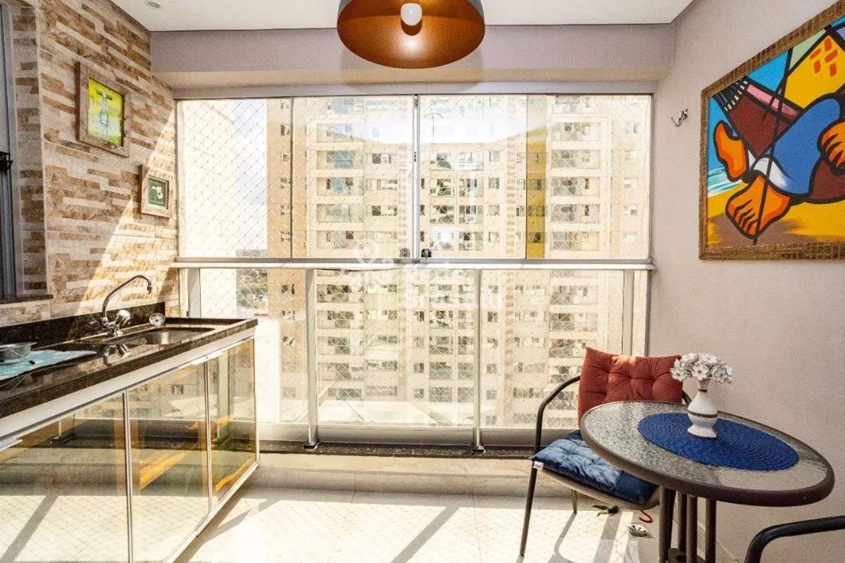 Olympique | Apartamento de 2 Quartos - Suíte - Reformado - Vista livre | Guará I...