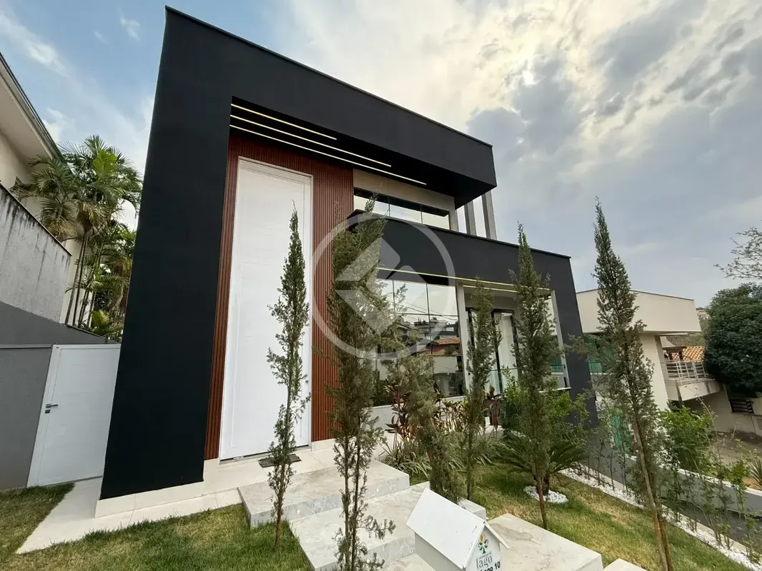 ð?¡ CASA DE ALTO PADRÃ?O Ã? VENDA | FUNDO MATAâ?¨ ImpecÃ¡vel, moderna e pratica...