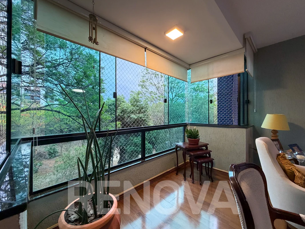 Excelente apartamento de canto na SQN 116, Asa Norte, Brasília. Essa joia conta ...