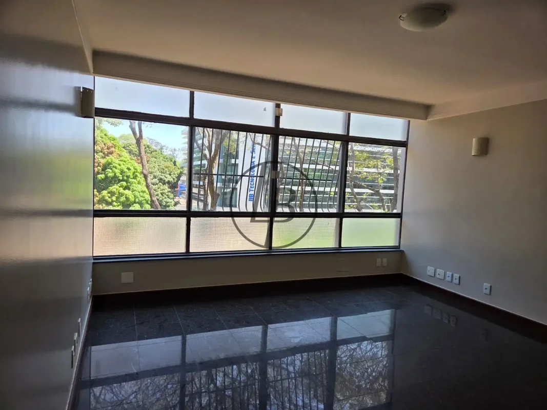 VAZADO, VISTA LIVRE E EXCELENTE VENTILAÇÃO!Excelente apartamento de 3 quartos, s...