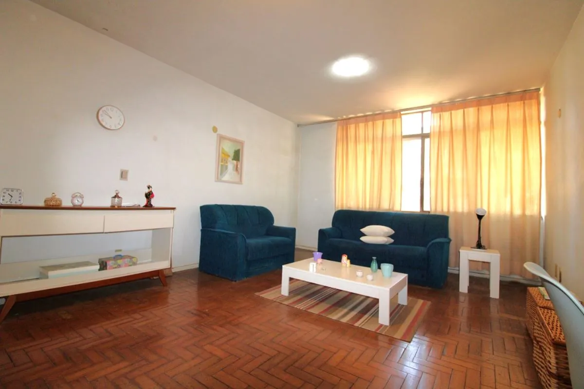 Imobiliária Brasília vende apartamento original situado na SQS 410. Apartamento ...