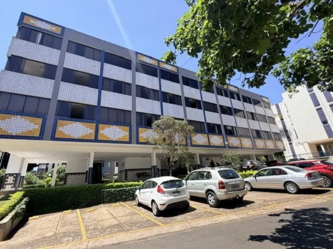 Descubra este apartamento encantador localizado no coração do Setor Sudoeste, um...