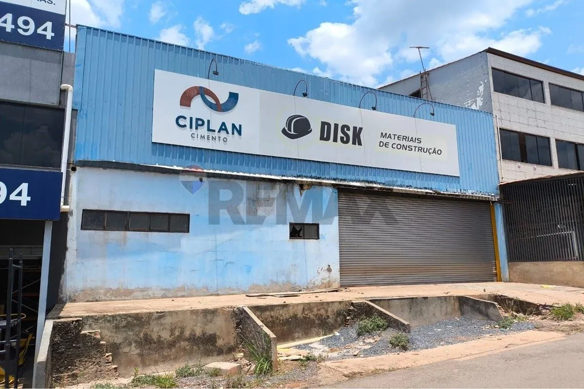 EXCELENTE INVESTIMENTO !!!! SÃO DOIS LOTES JUNTOS !!!!! DE FRENTE PARA A COMERCI...