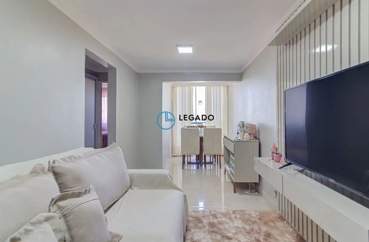 Se você procura um apartamento reformado, bem iluminado e pronto para morar, est...