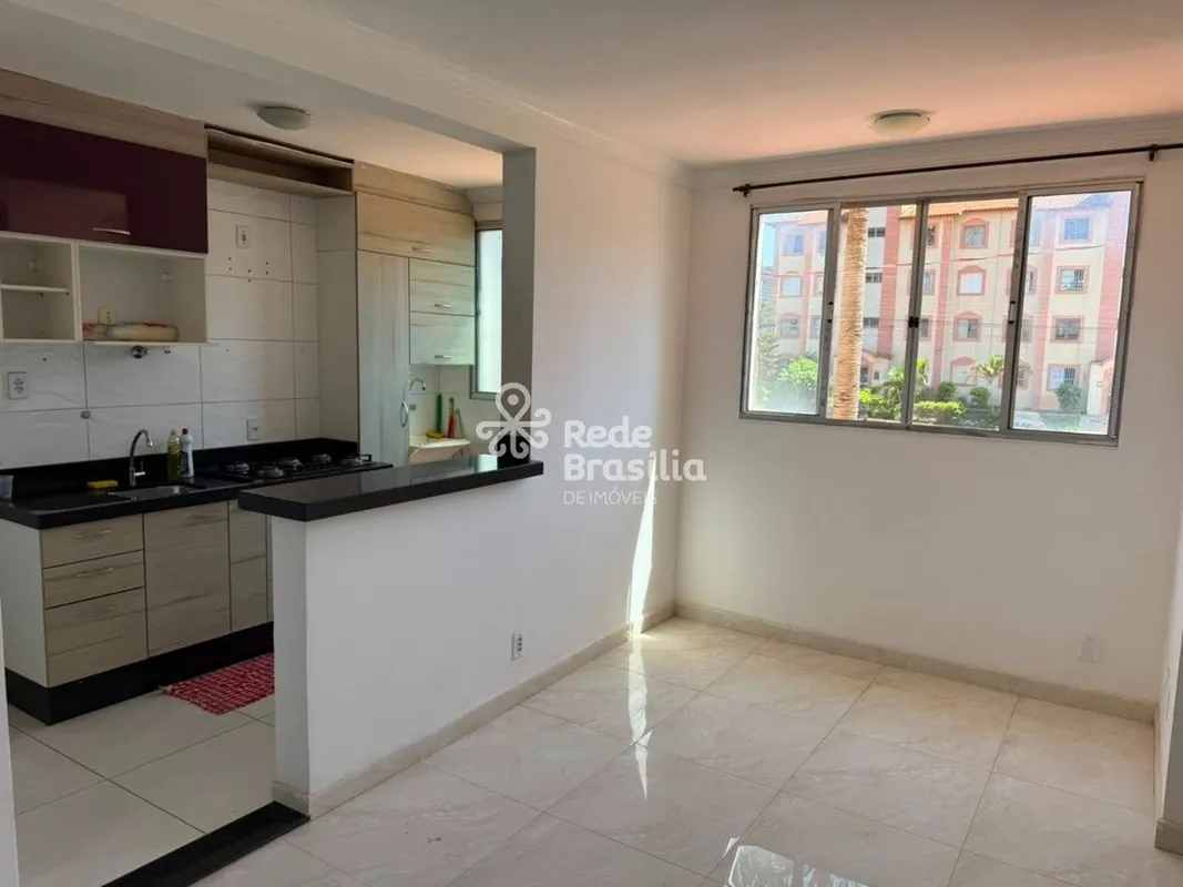 Apartamento de 02 quartos, no Condomínio Belo Valle em Valparaíso, no segundo an...