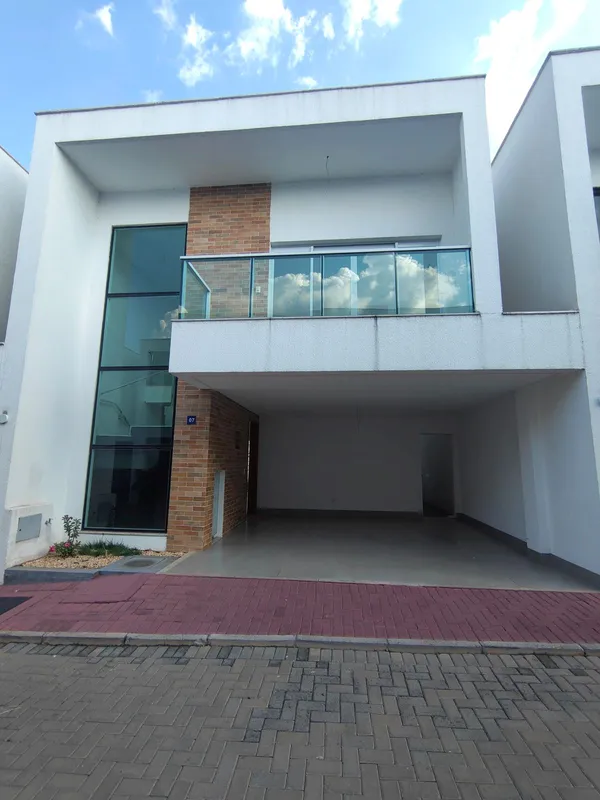 Sobrado com 4 suítes plenas, lavabo, sala ampla, cozinha integrada com a sala, l...