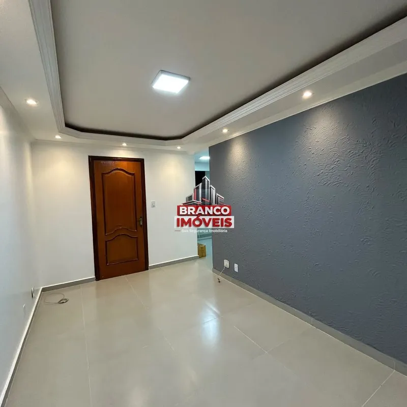 BRANCO IMÓVEIS VENDE - APARTAMENTO 2 QUARTOS - REFORMADODESCRIÇÃO DO IMÓVEL:- Me...