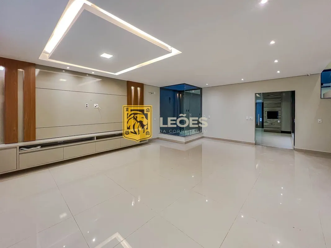 LEÕES DA CORRETAGEM VENDE O IMÓVEL QUE VOCÊ PROCURASobrado exclusivo na QE 50 do...