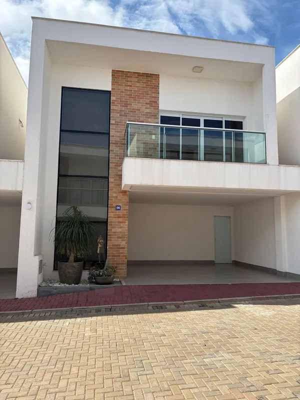 Lindo Sobrado, 3 suítes com ar-condicionado , suíte master com closet e armário ...