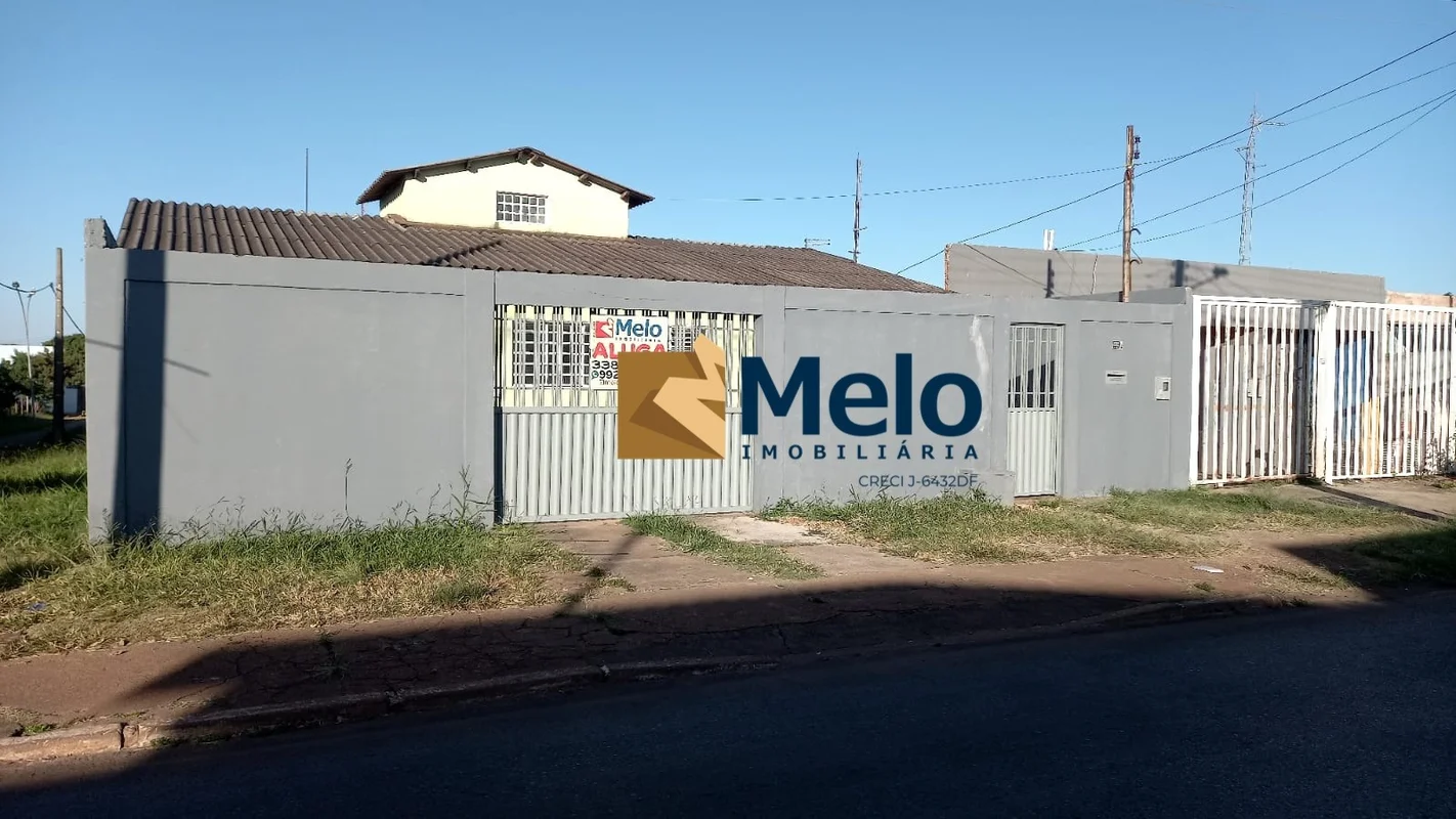 Casa à Venda na Quadra 02, Setor Sul – Excelente LocalizaçãoDescrição do imóvelE...