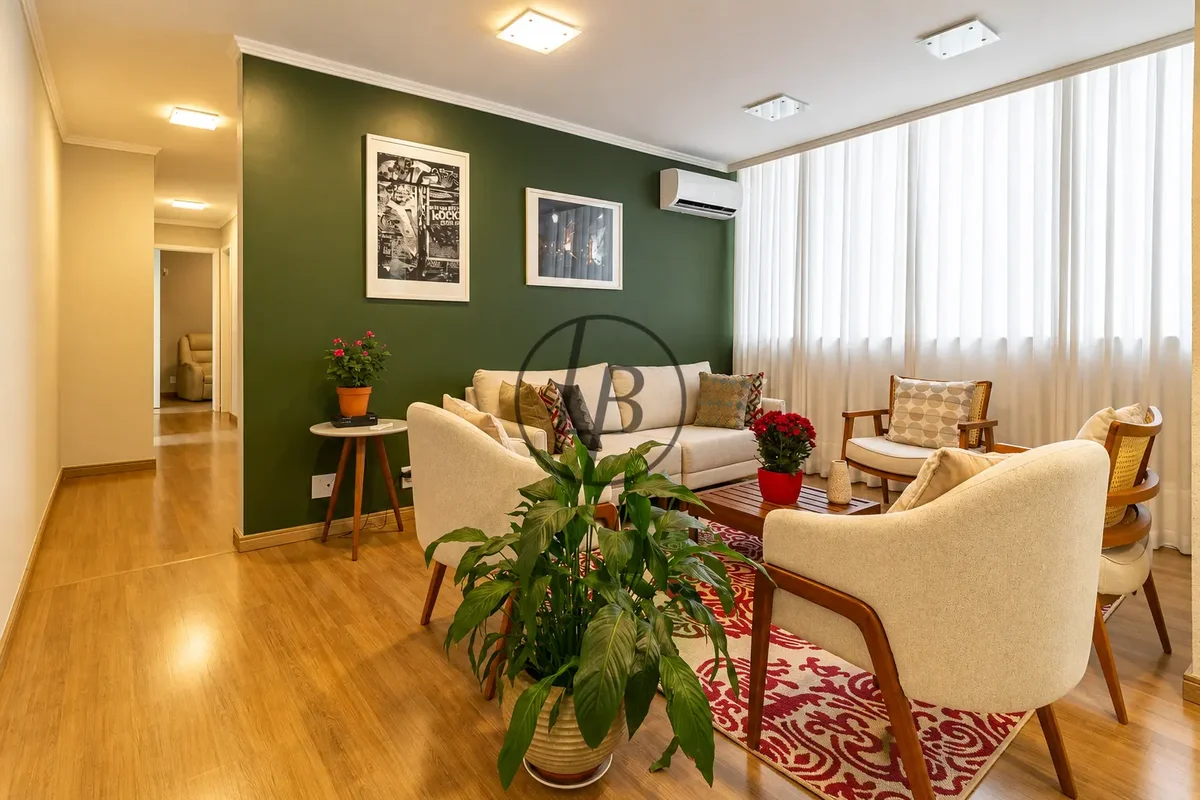 Reformado, nascente e pronto para morar!Excelente apartamento na SQN 210, com am...