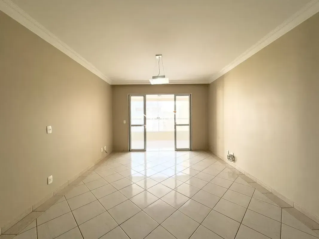 EDIFÍCIO NETUNO 4 QUARTOS, 2 SUÍTES, CLOSET E 2 VAGAS DE GARAGEMLocalizaçãoO Edi...