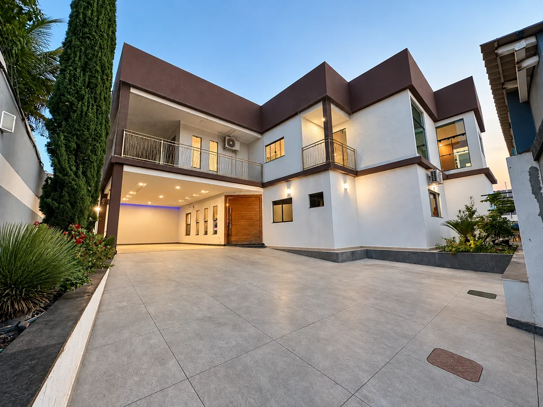 Descubra o conforto e o espaço que sua família merece nesta charmosa casa de con...