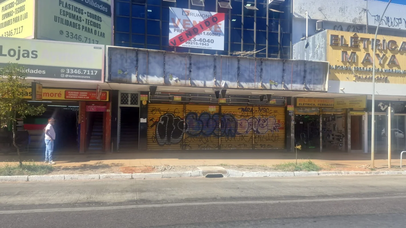 **Excelente oportunidade de aluguel comercial na Asa Sul. Este amplo imóvel poss...