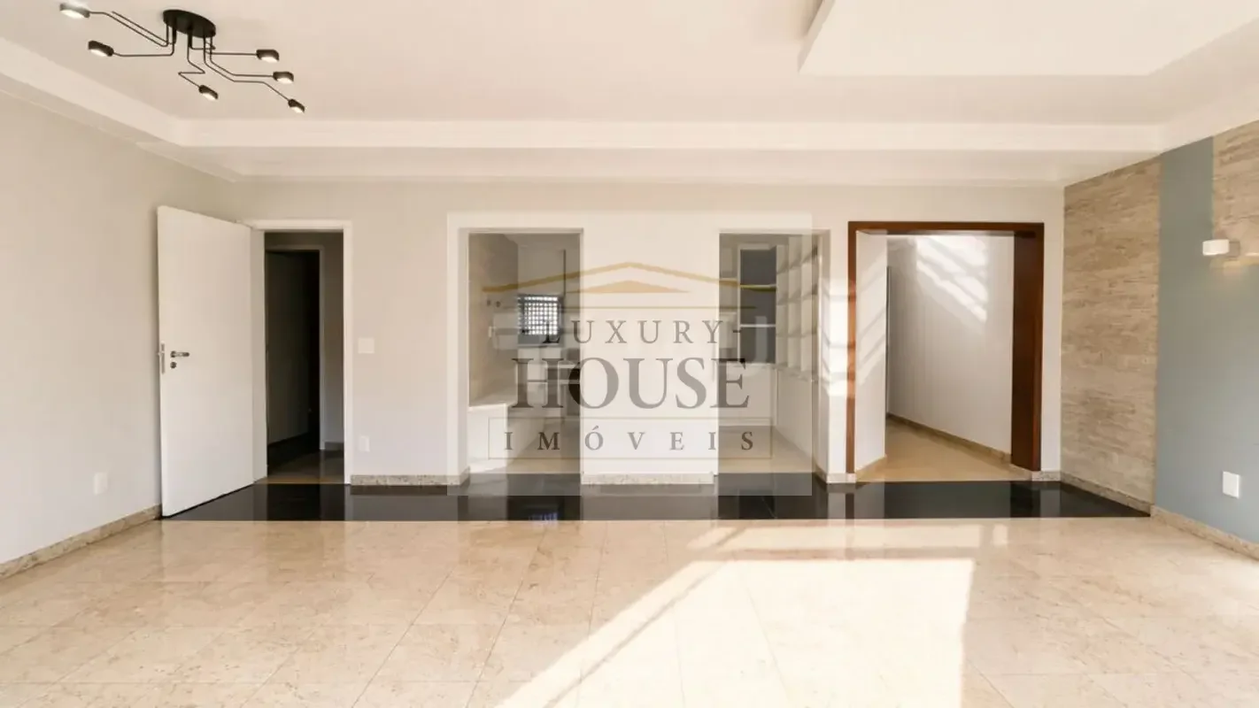 Conheça um encantador apartamento na SQN 114, ASA NORTE, Brasília-DF. Com 173 m²...