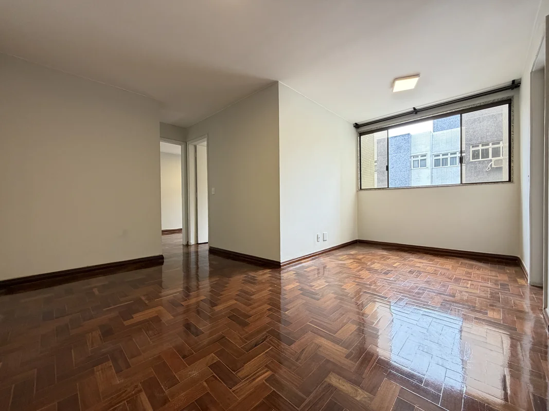 SQN 314 - 68 M² - 2 QUARTOS - NASCENTE - REFORMADO - SINTECO NOVO - ARMÁRIOS NOV...