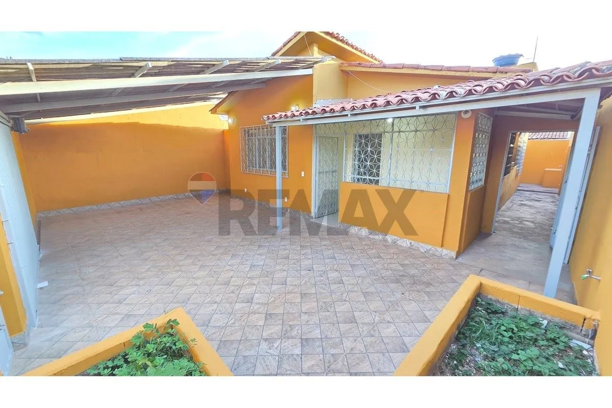 Casa para locação no bairro Setor Leste no Gama/DF.De excelente localização essa...
