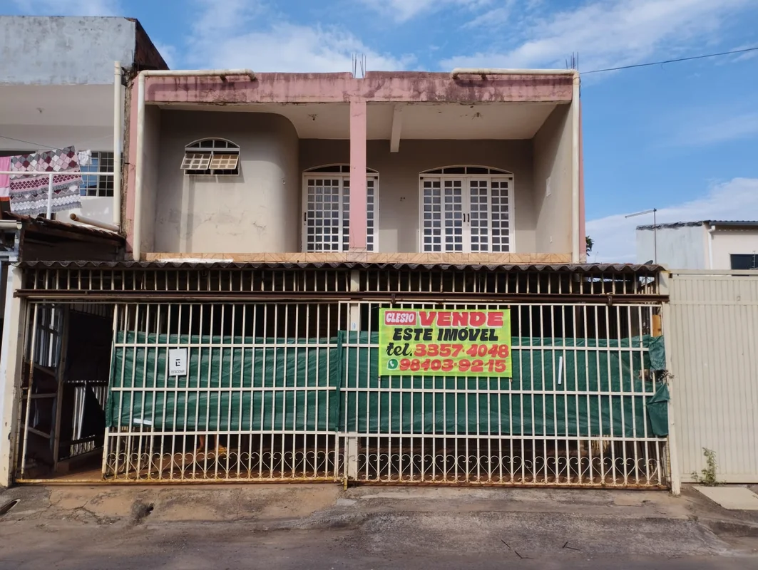 QC 4 vendo loja com 90 m², banheiro, + apto com 3 qts sendo um suíte, sala, cozi...