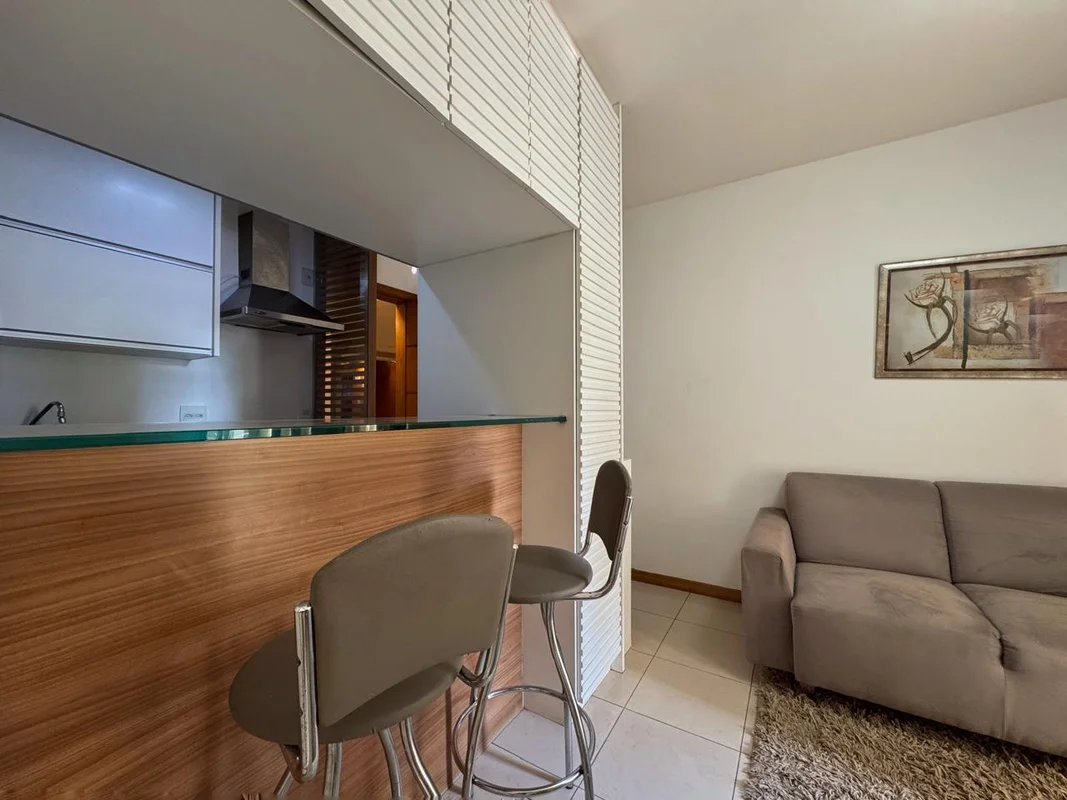 Excelente flat no Life Resort, mobiliado e decorado, com 30m² de área útil, loca...